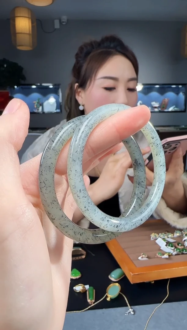 【闪购商品】和田玉手镯未镶嵌多样性发货拍一发一