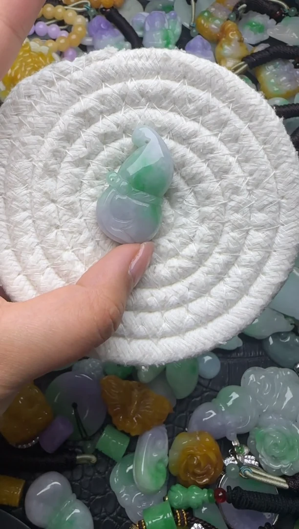 颈饰未镶嵌翡翠缅甸翡翠吊坠