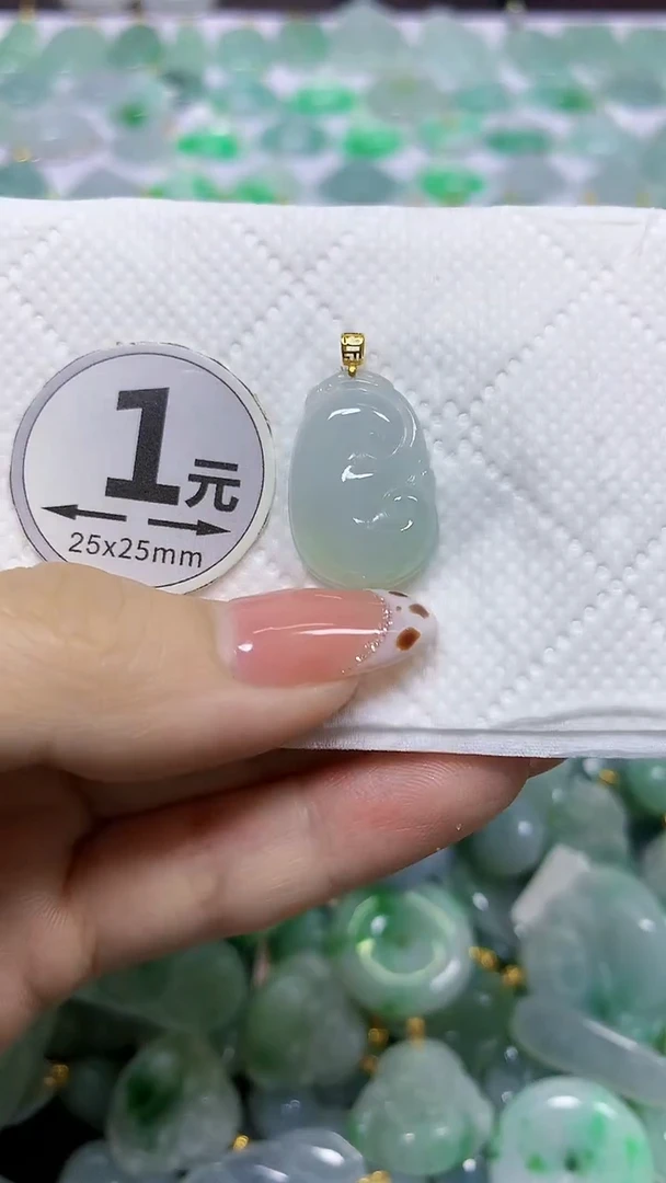 颈饰18K金镶嵌翡翠 天然翡翠A货