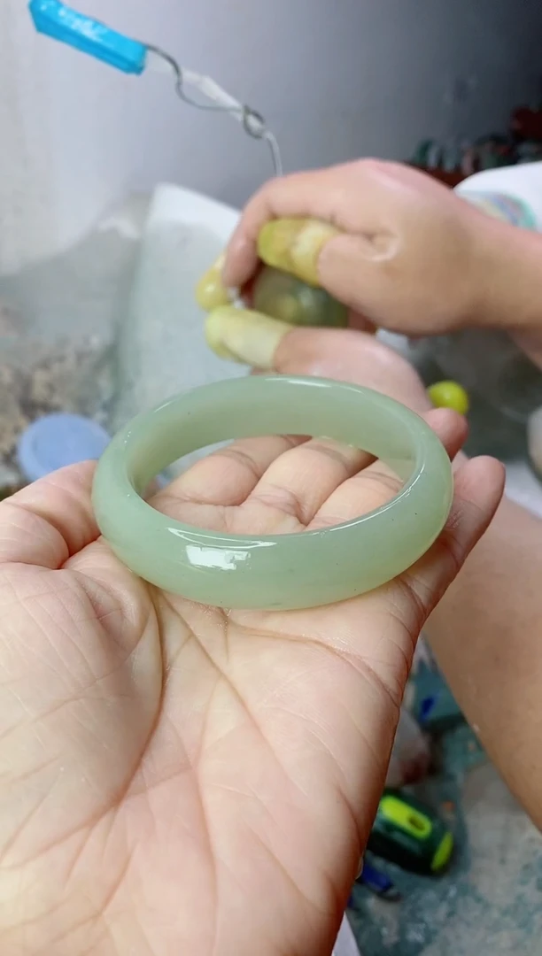 石英质玉手镯未镶嵌定制60