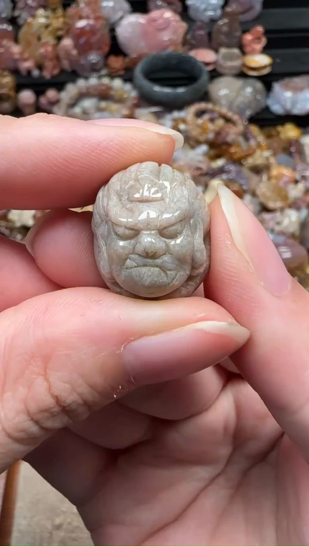 颈饰未镶嵌硅化珊瑚（珊瑚玉）475