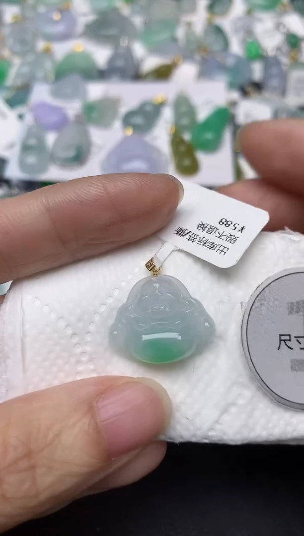 颈饰18K金镶嵌翡翠天然缅甸A货翡翠