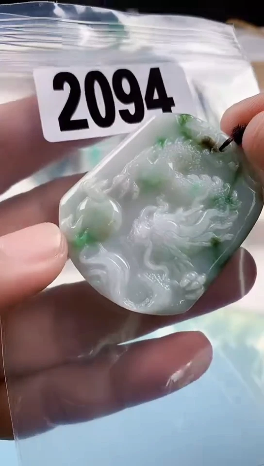 【闪购商品】翡翠挂件未镶嵌天然翡翠吊坠挂件