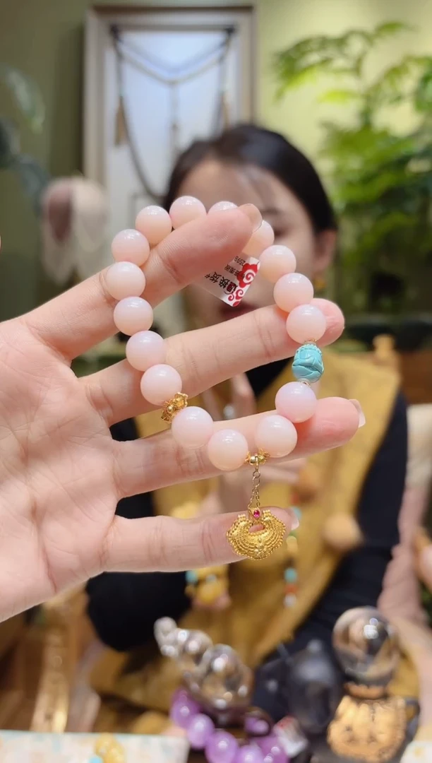 【闪购商品】欧泊手串18K金镶嵌金锁绿松无相佛粉澳宝手串