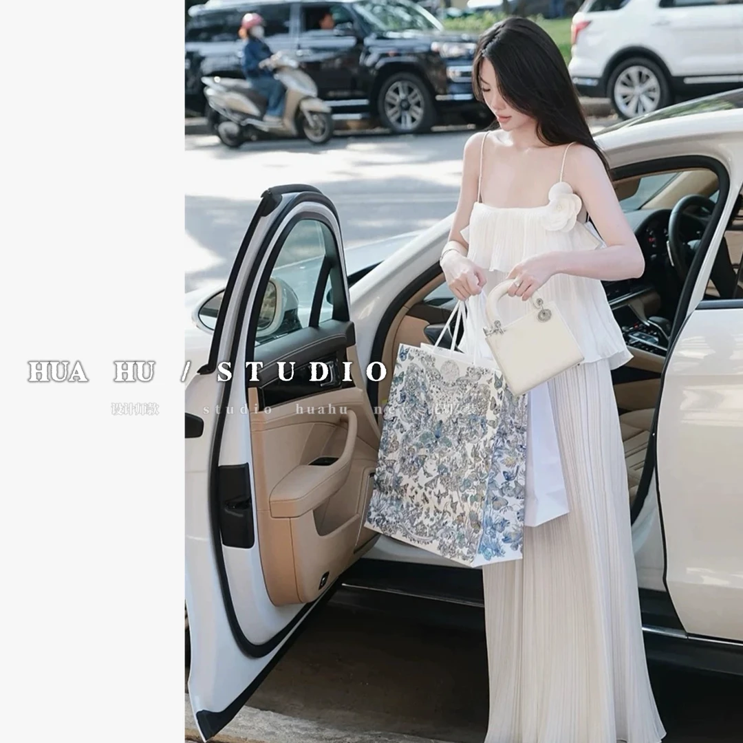 【月光山茶】清冷感 白色温柔风  立体花朵吊带上衣 ➕半身裙 T4281#