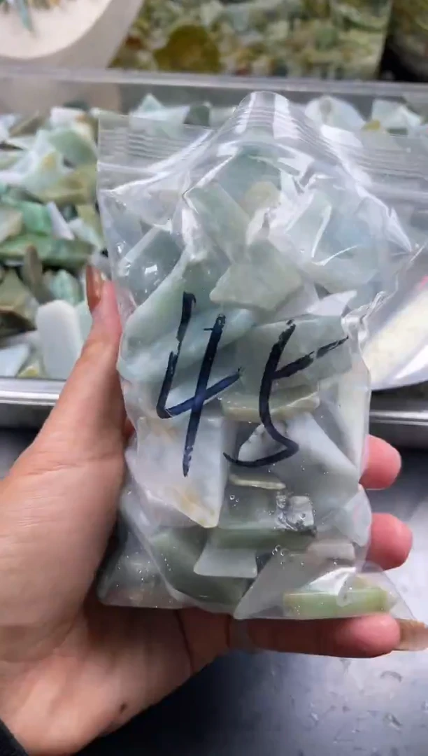 配石翡翠天然翡翠中号500克45