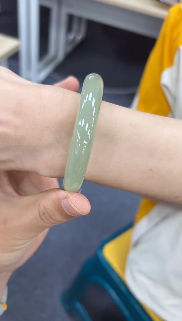 未镶嵌手镯和田玉56  597