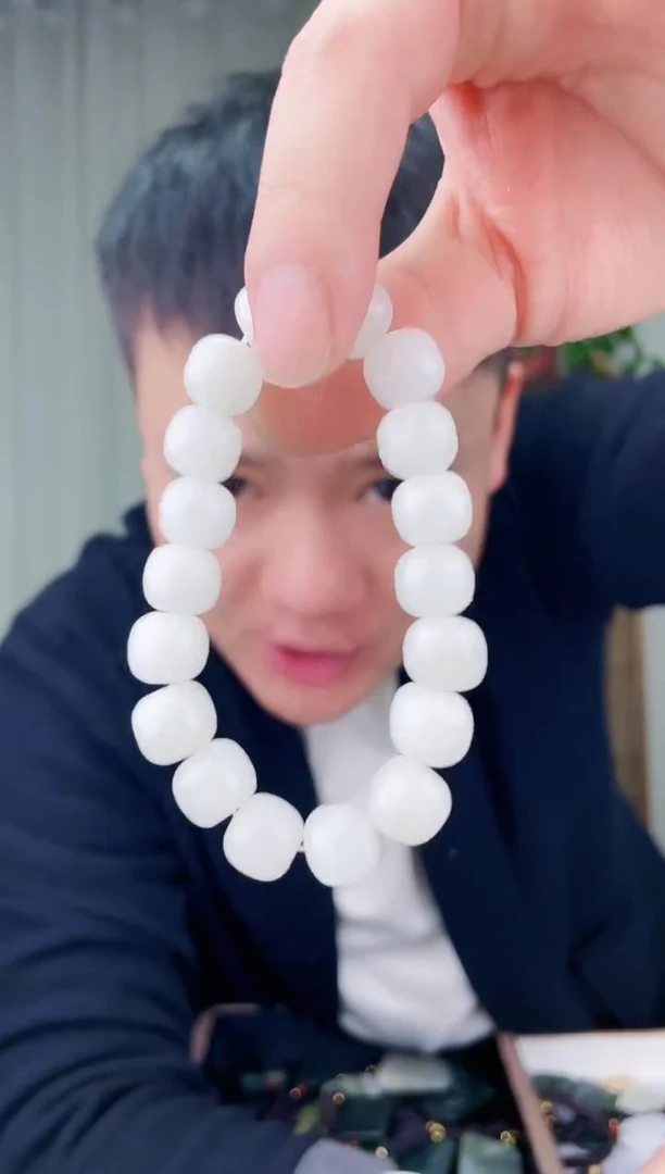 未镶嵌和田玉挂件拍一发一，多样性发货！