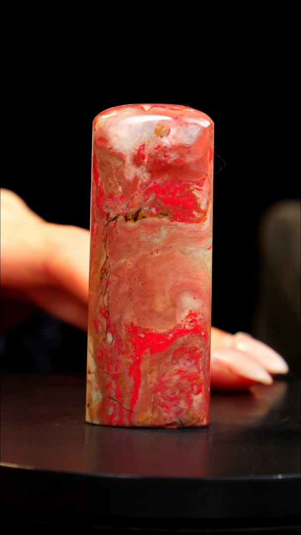 鸡血石田黄鸡血石