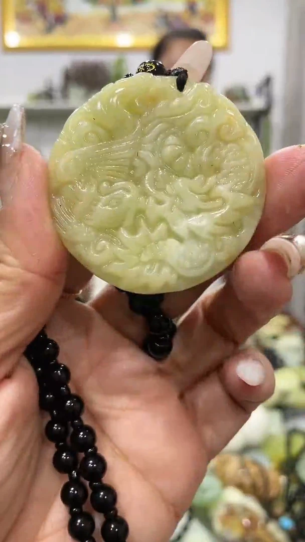 岫玉未镶嵌吊坠