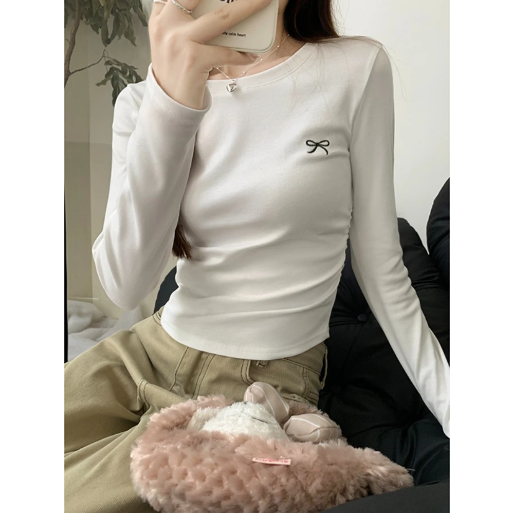 多巴胺蝴蝶结刺绣长袖T恤女秋季纯色褶皱收腰显瘦打底衫短款上衣