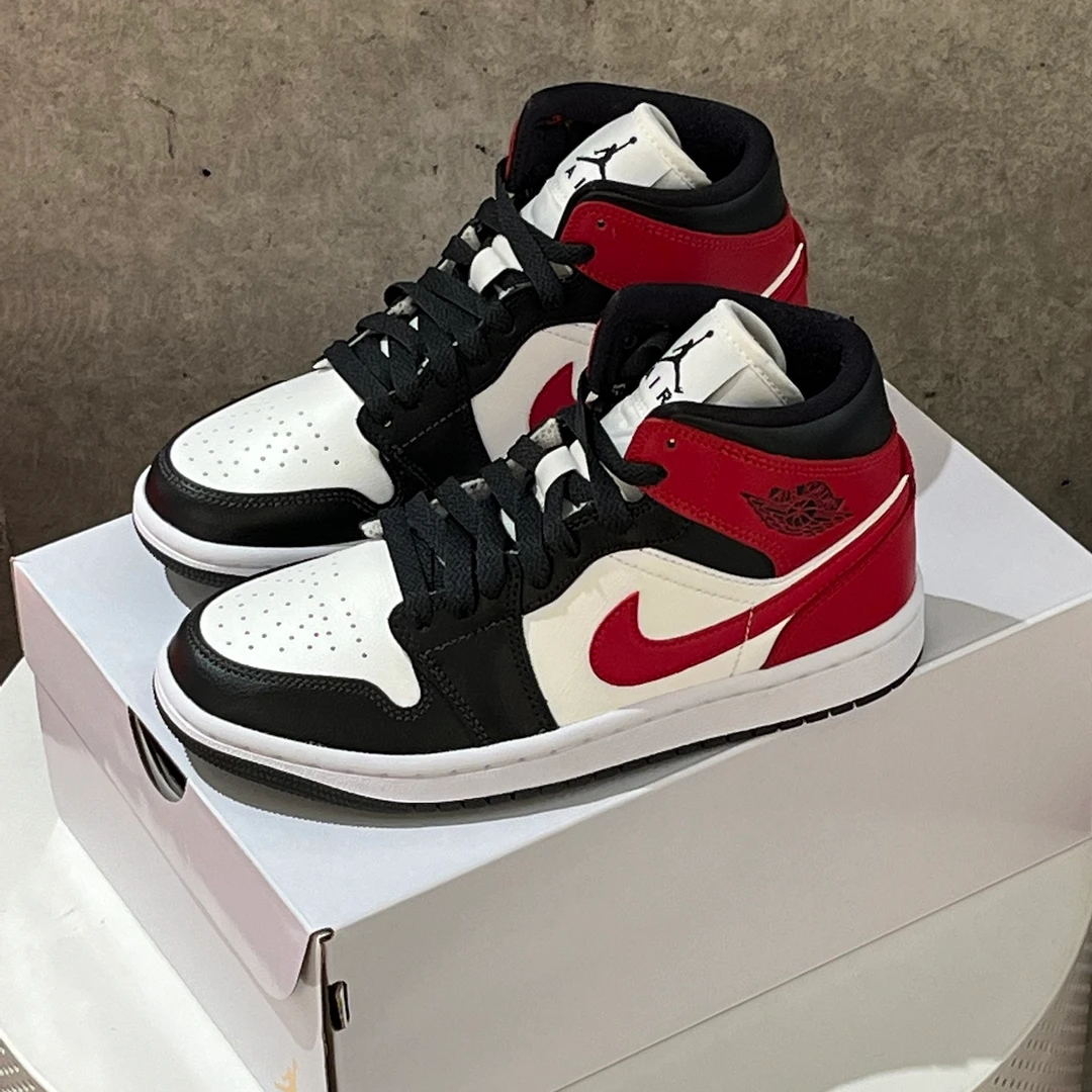 Air Jordan 1 Mid男女款黑红色中帮复古耐磨运动休闲板鞋官方正品