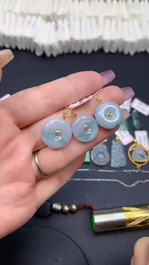 翡翠18K金镶嵌吊坠(不含链)MS189401（多样性发一件）