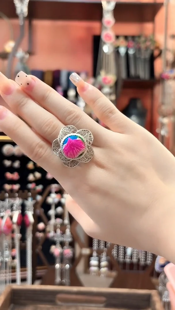 织绣云织谣民族风精美饰品 171