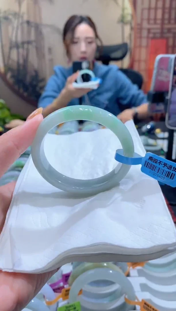 未镶嵌手镯翡翠000089428