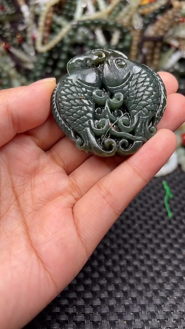 颈饰未镶嵌和田玉1