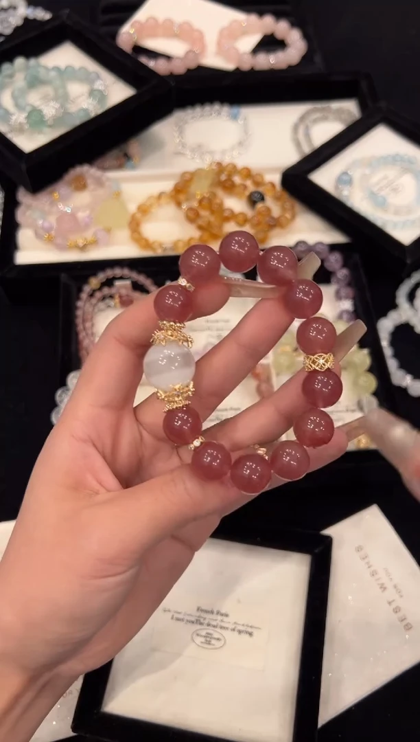 【闪购商品】水晶手链合金草莓晶手链x1399