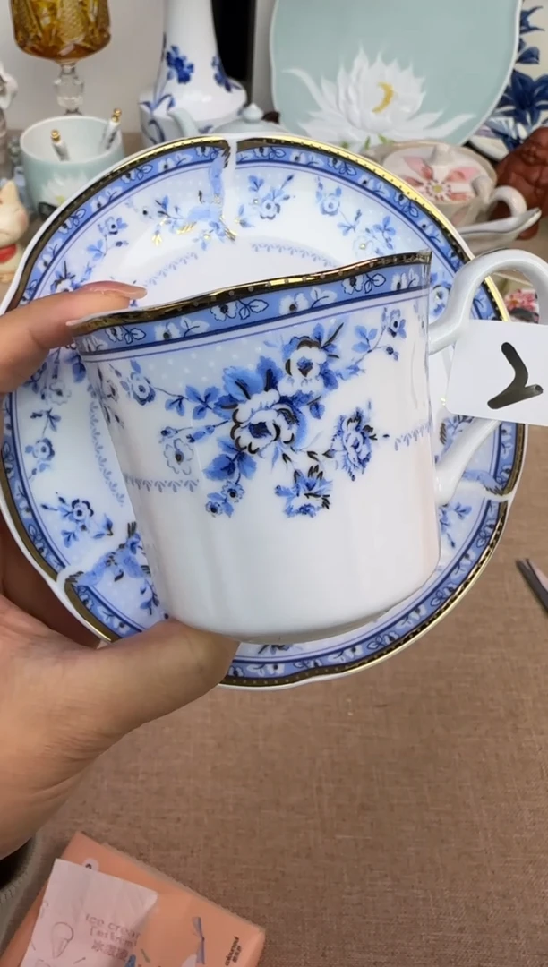 瓷片太****特泡泡家的瓷器真好看