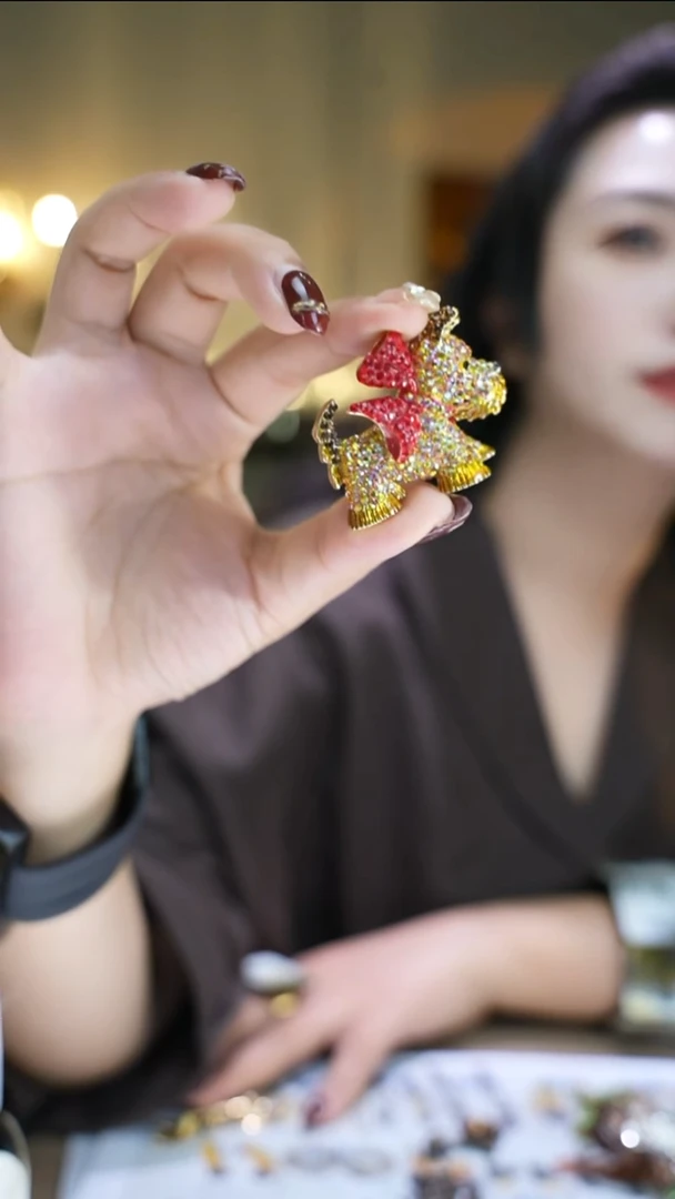 铜合金无小狗胸针