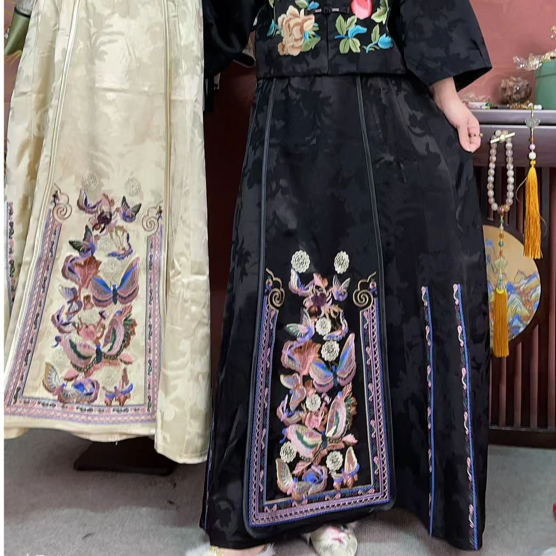 2025新款马面裙重工刺绣百碟绣花裙百搭（长度97cm)