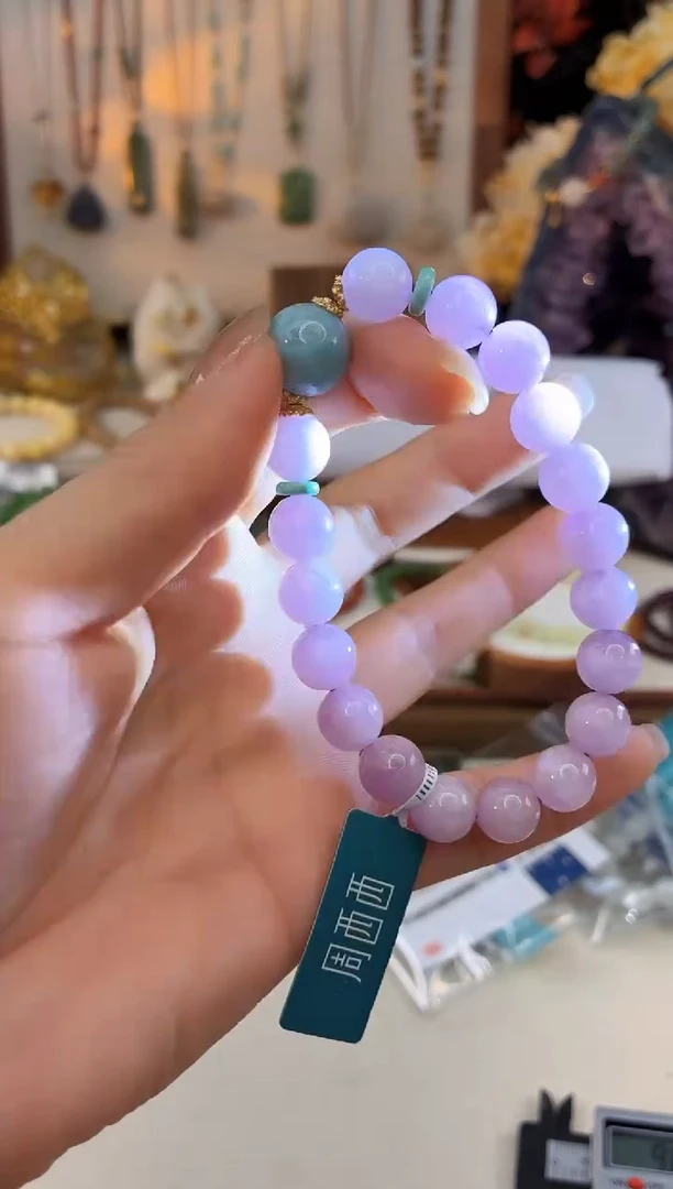 未镶嵌锂辉石1@@C983B018373