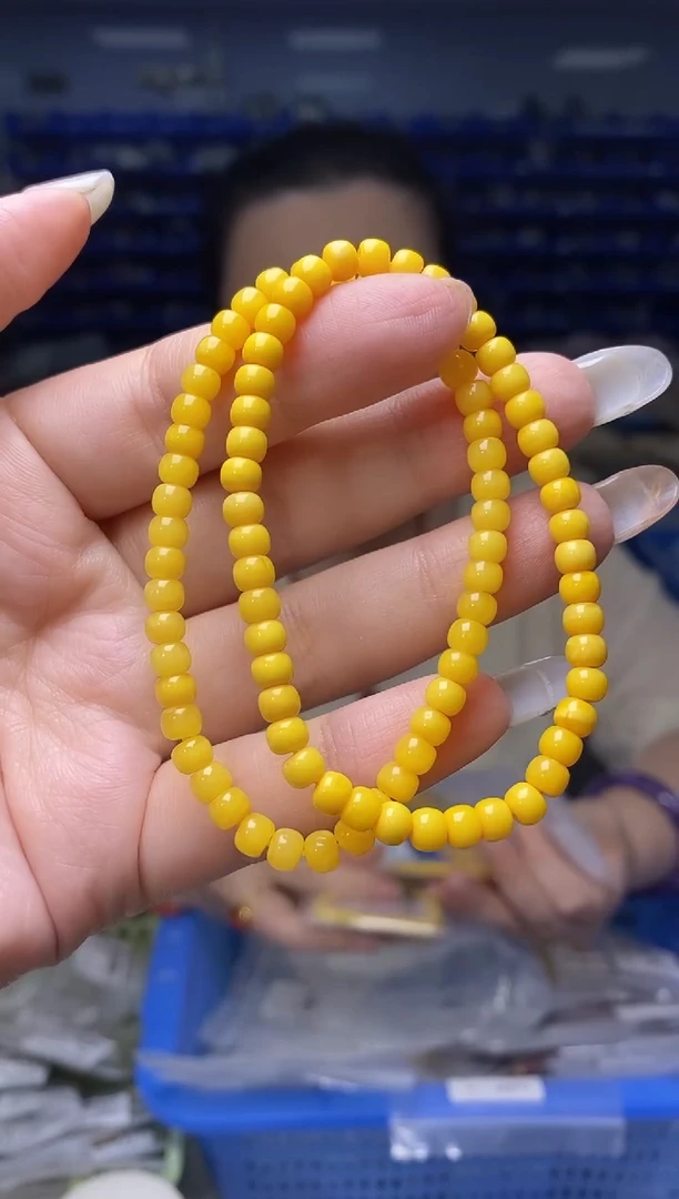 未镶嵌蜜蜡裸石 多样性发货发其一