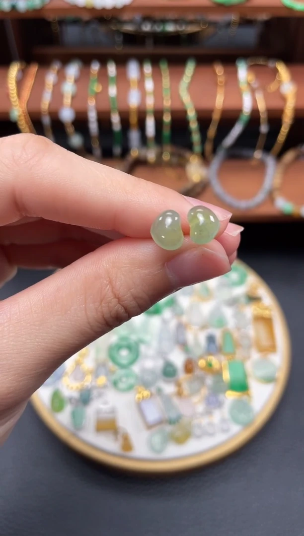 【闪购商品】翡翠耳钉18K金镶嵌2个 JK533