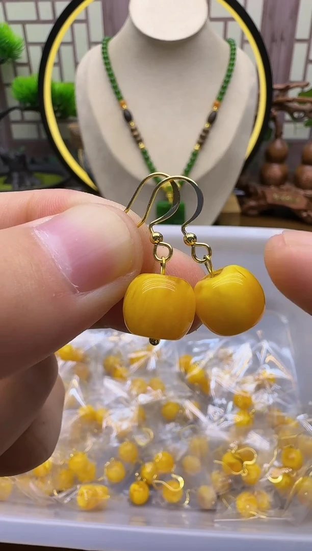 蜜蜡14K金镶嵌耳饰E01