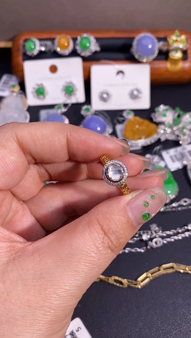 【闪购商品】翡翠戒指18K金镶嵌戒指