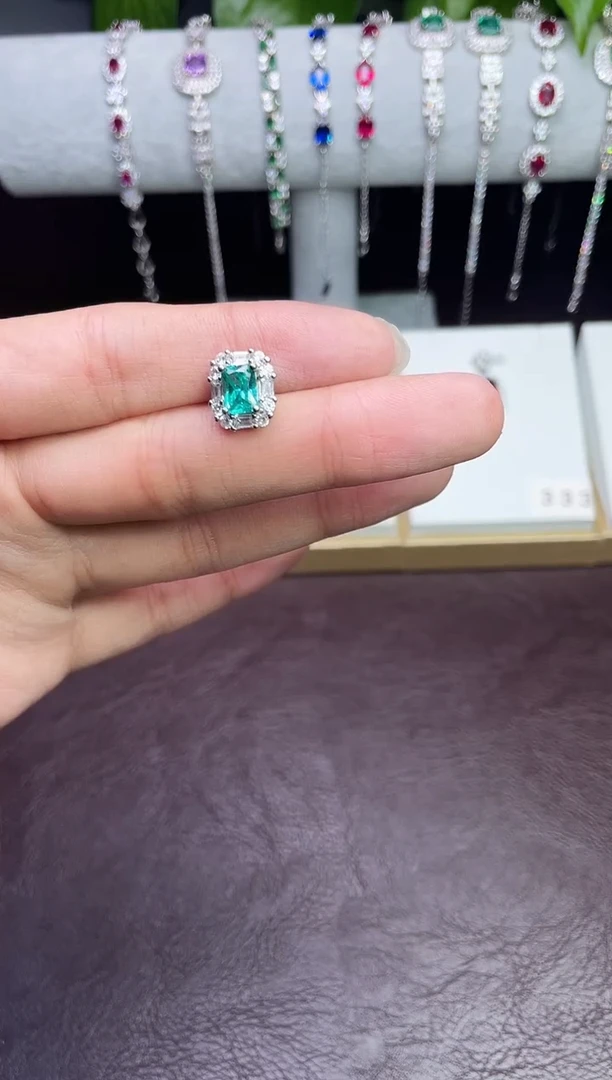 合金合成钻石耳饰帕拉伊巴耳钉