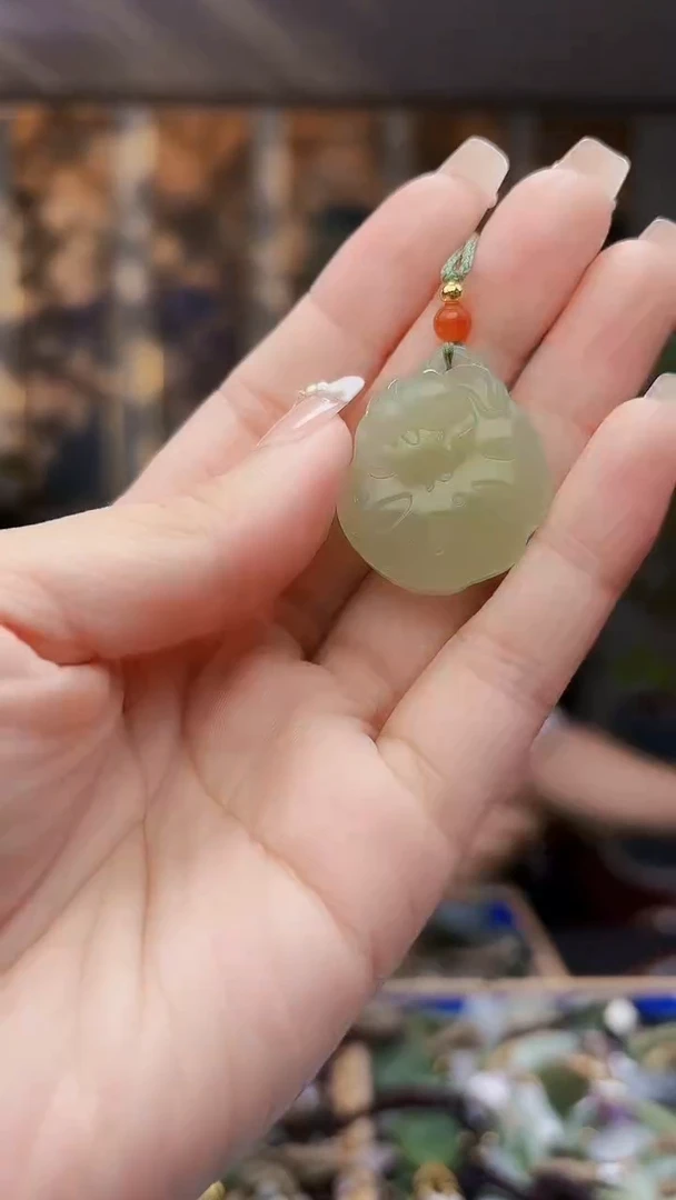 和田玉未镶嵌挂件拍一发一