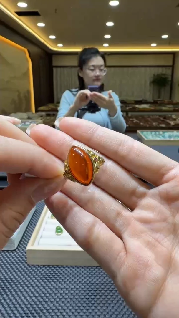 琥珀颈饰未镶嵌戒指