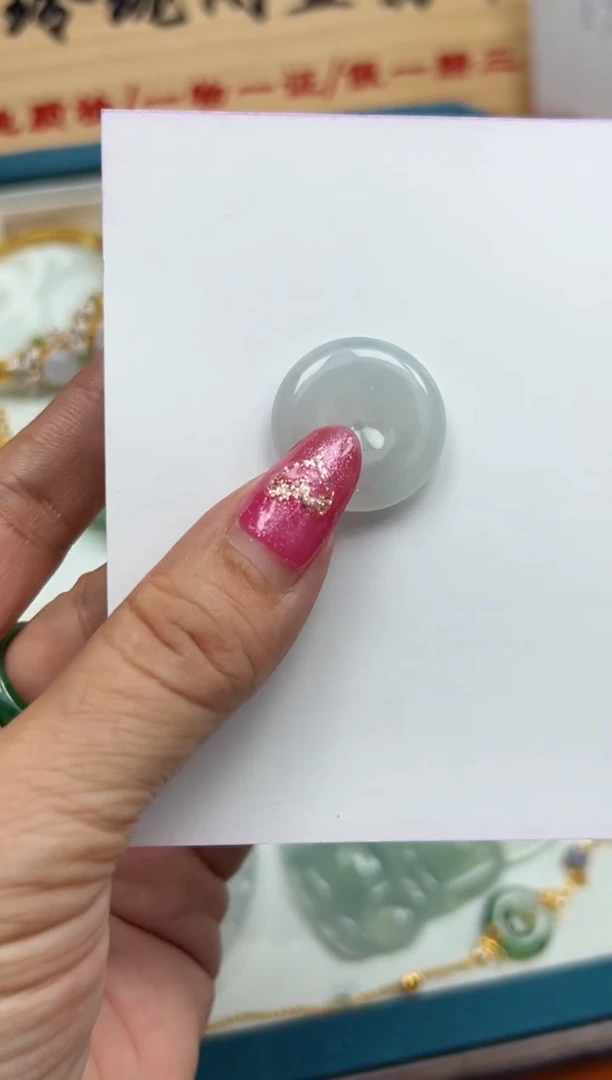 翡翠未镶嵌颈饰天然缅甸翡翠A货
