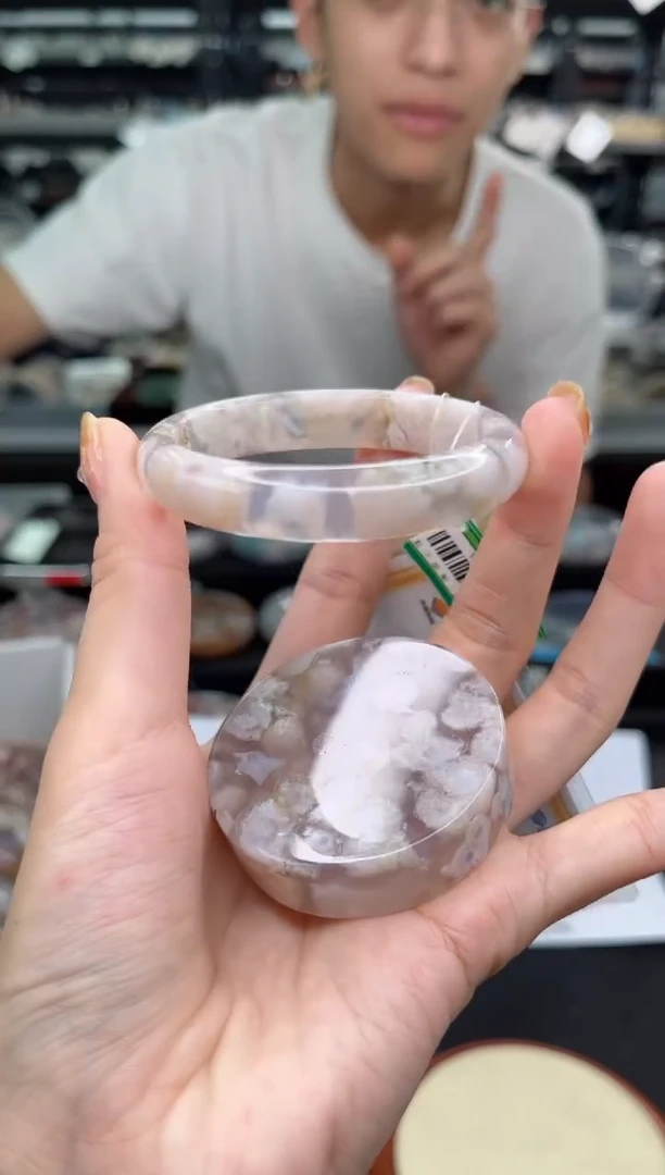 【闪购商品】石英质玉手镯未镶嵌52圈口（赠品镯心）3931035