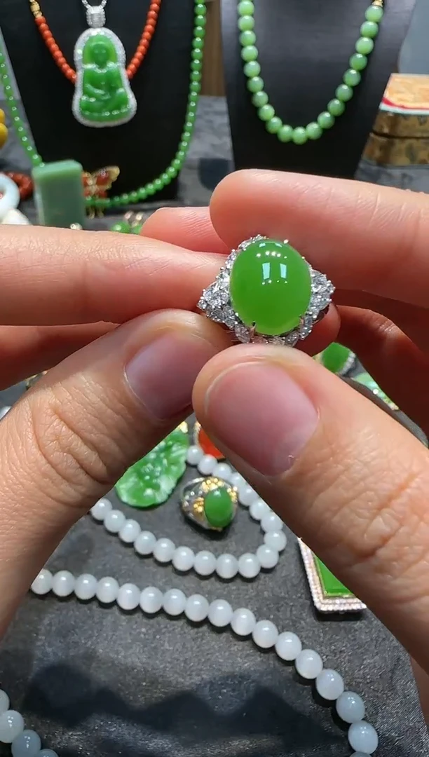 未镶嵌戒指和田玉1