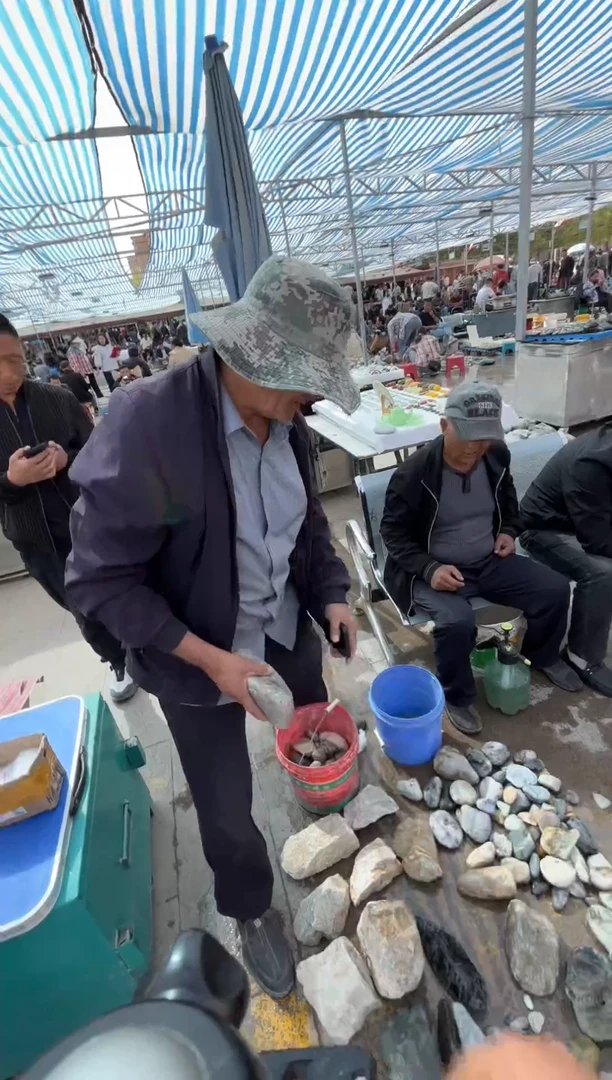 未镶嵌和田玉（糖玉）挂件和田玉