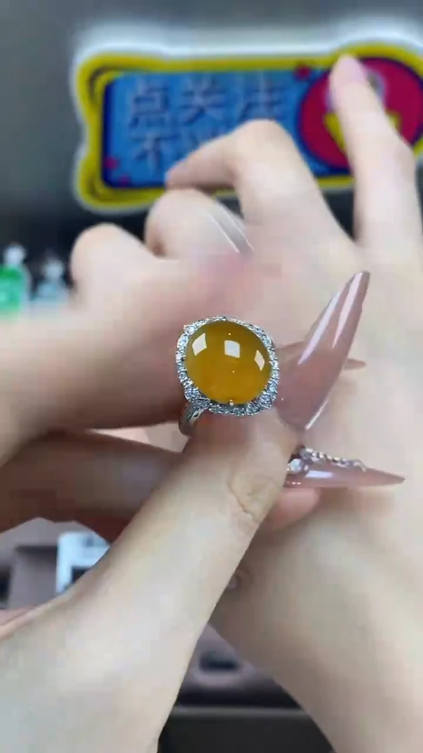 【闪购商品】翡翠耳饰18K金镶嵌翡翠戒指