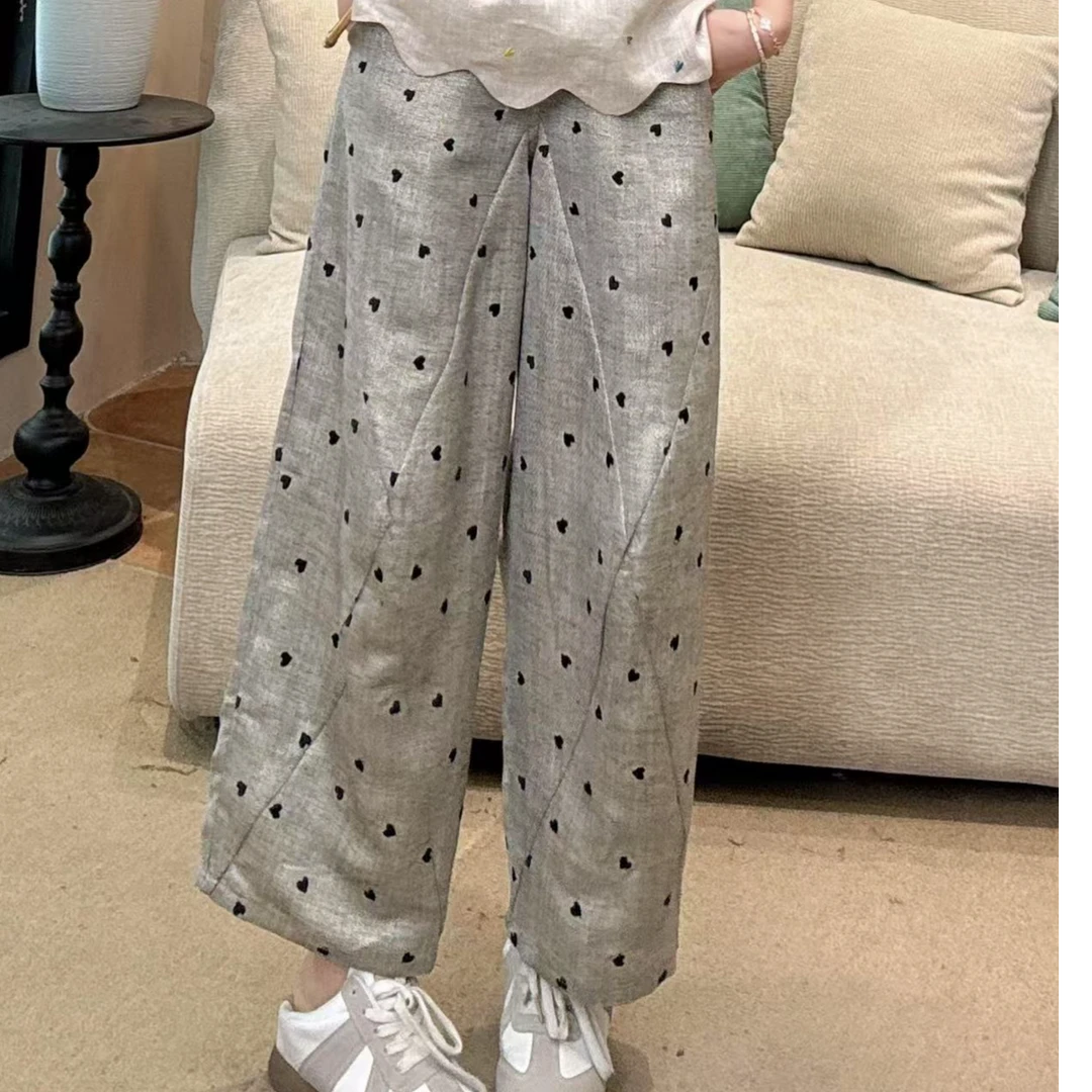 【禾禾家】“小桃心”休闲百搭宽松桃心刺绣织金麻弯刀哈伦裤16078-7