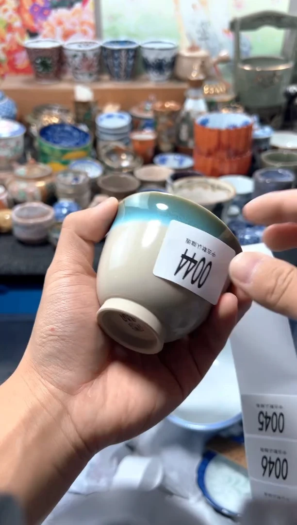 瓷片桃?夏目海外回流瓷器中古品。