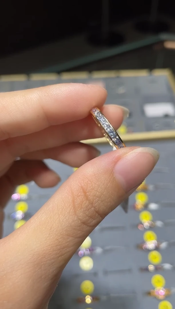 戒指蓝宝石18K金镶嵌1