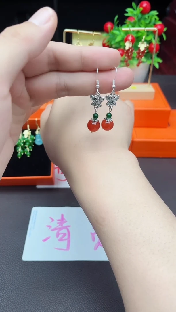 南红玛瑙银S925镶嵌耳饰107000