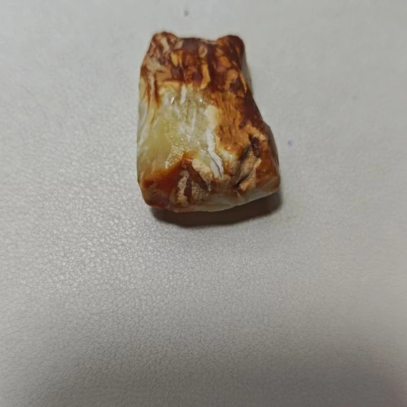 琥珀蜜蜡原石定制