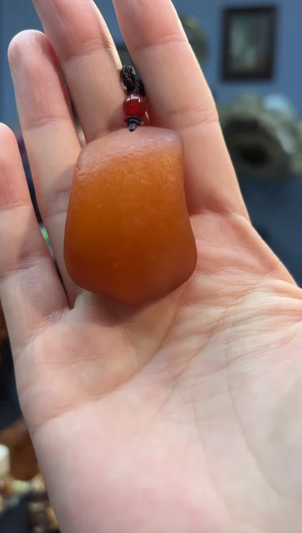 琥珀颈饰未镶嵌吊坠