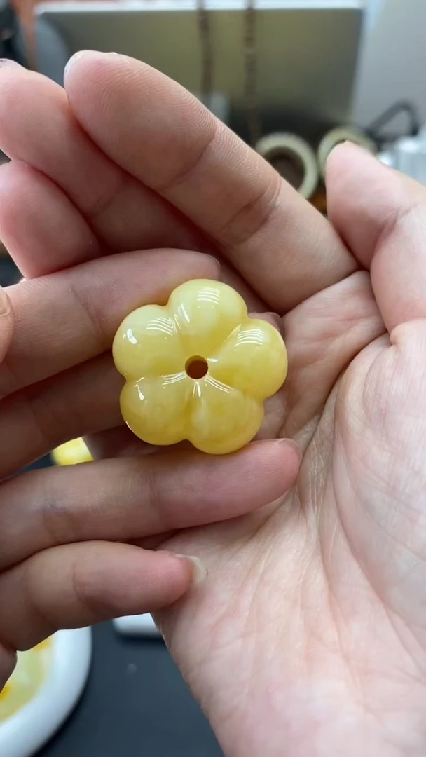 琥珀未镶嵌珠宝奇石A****阳383