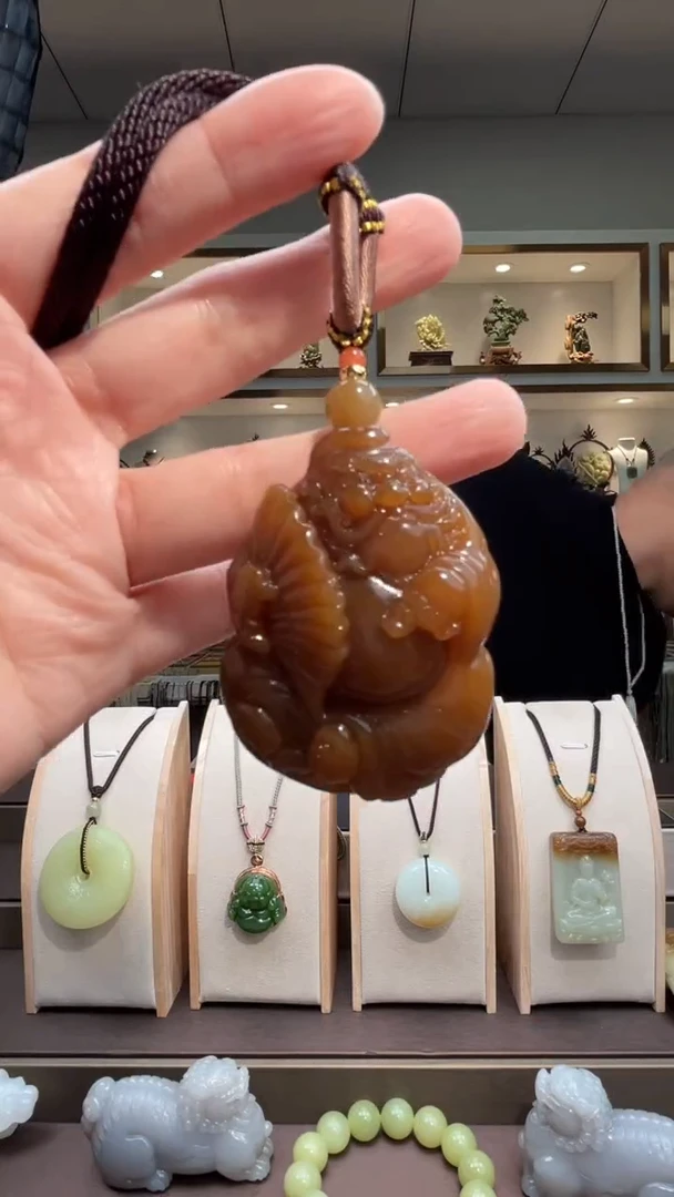 颈饰未镶嵌和田玉苏