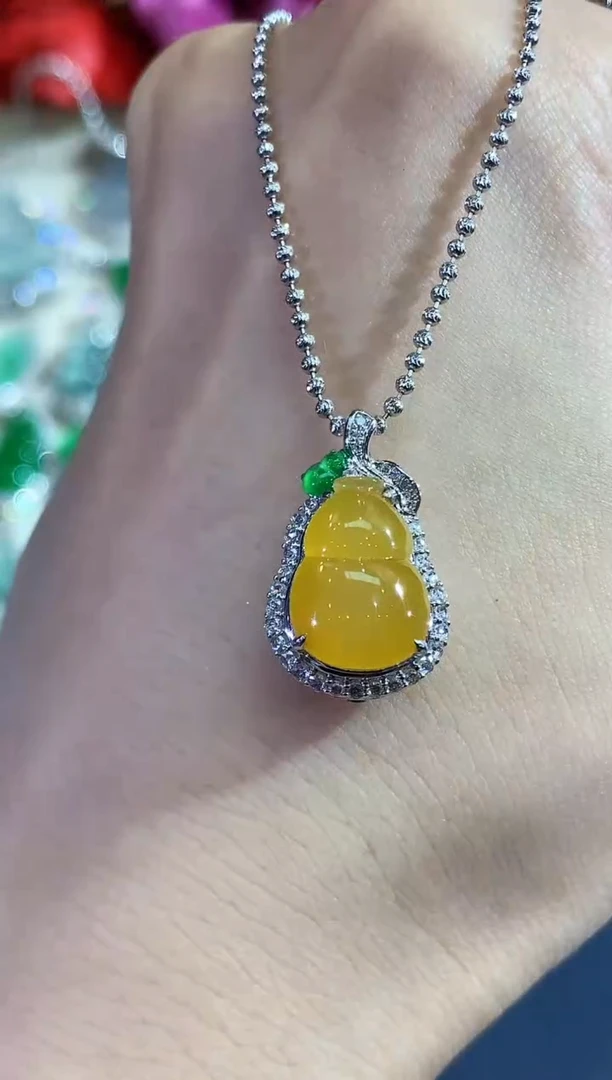 吊坠(不含链)18K金镶嵌翡翠B115