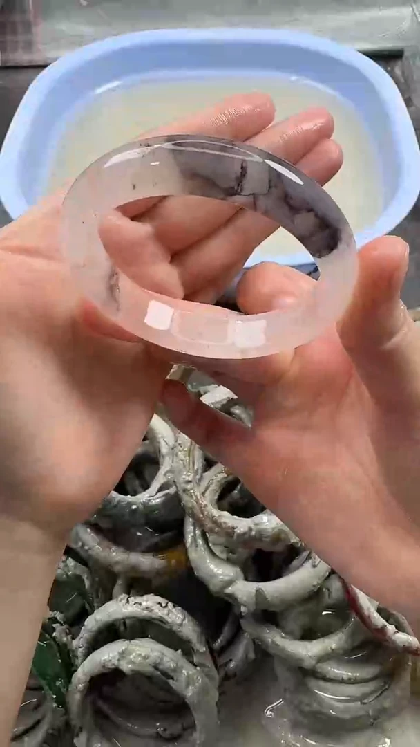 未镶嵌手镯石英质玉10