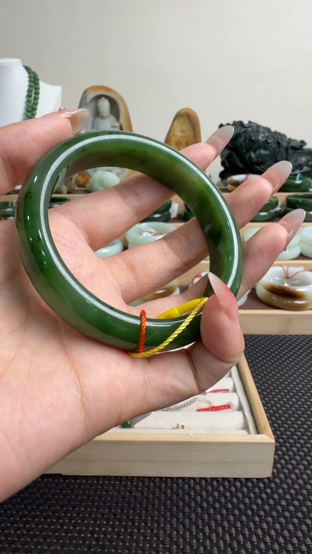 颈饰未镶嵌和田玉手镯61