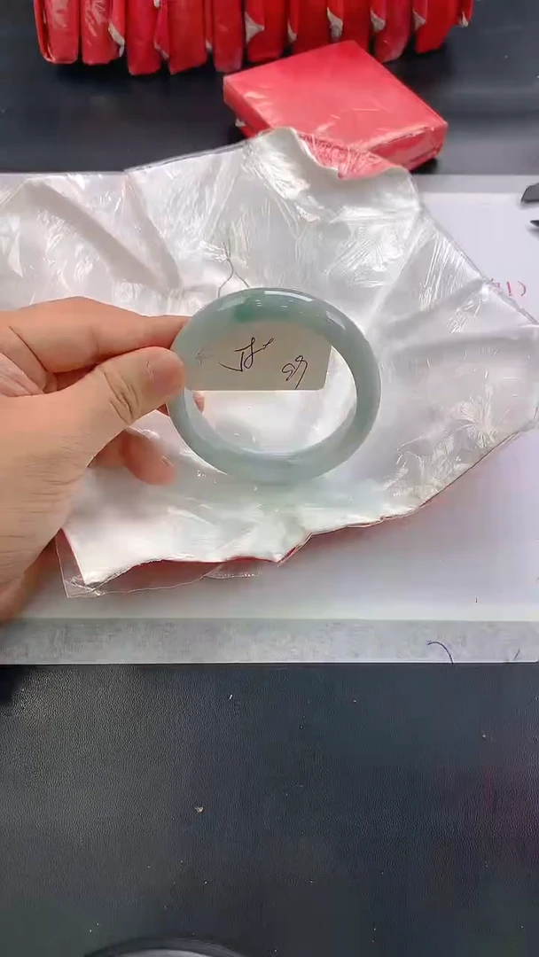 未镶嵌手镯翡翠99