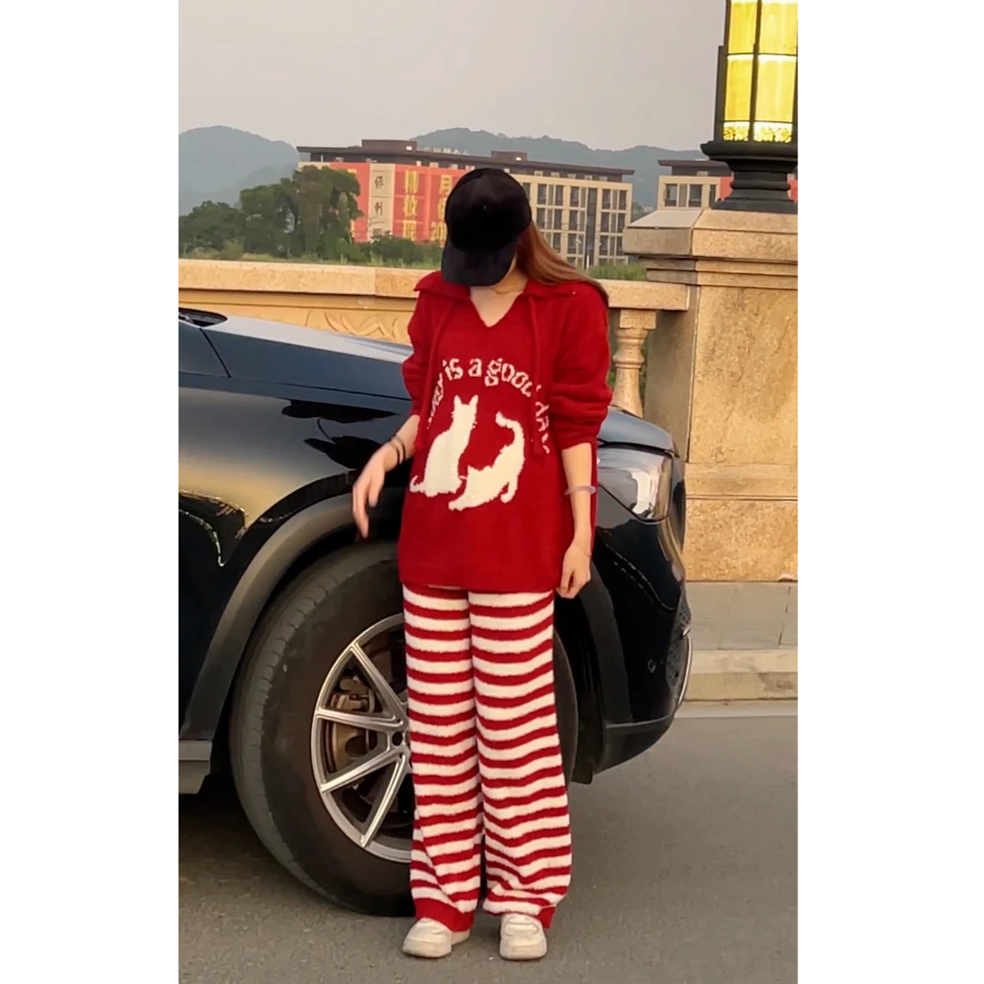冬季半边绒红色条纹慵懒猫家居套装